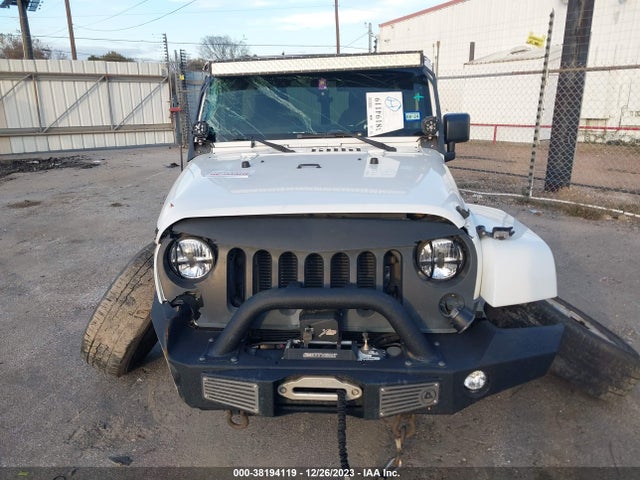 2014 JEEP WRANGLER UNLIMITED SAHARA VIN: 1C4BJWEG6EL261864