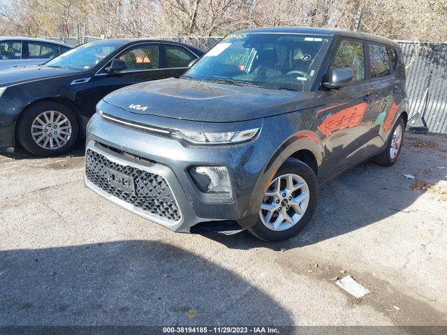2022 Kia Soul Lx მანქანა იყიდება აუქციონზე, vin: KNDJ23AU0N7826136, აუქციონის ნომერი: 38194185