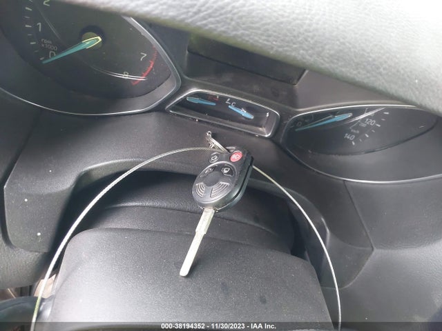 2018 FORD FOCUS SE VIN: 1FADP3K23JL282900