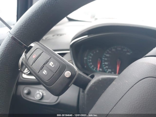 Chevrolet TRAX LS 2018 KL7CJKSB8JB627309 Image 11