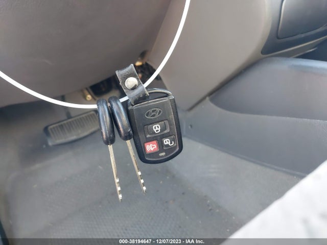 2006 HYUNDAI ELANTRA LIMITED/GLS VIN: KMHDN46DX6U292127