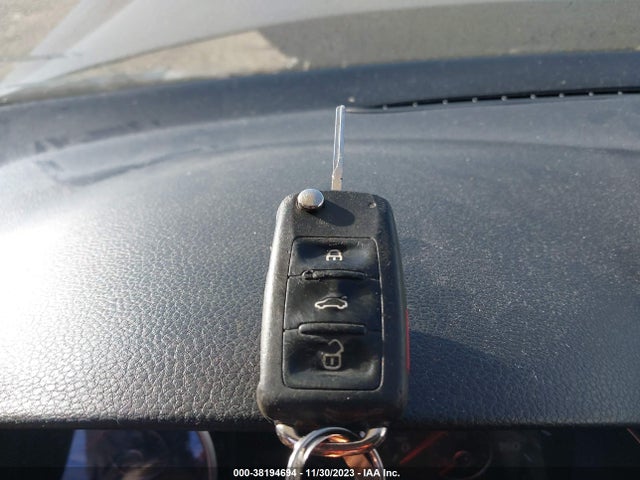 2012 VOLKSWAGEN JETTA SPORTWAGEN 2.5L S VIN: 3VWPP7AJ4CM674869