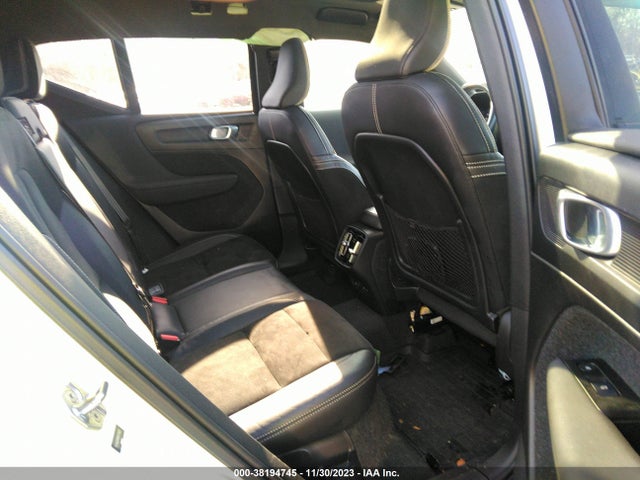 2021 VOLVO XC40 T5 R-DESIGN VIN: YV4162UMXM2470829