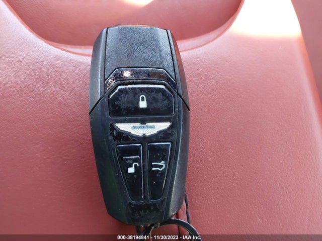 SCFSMGAWXKGN01384 Aston Martin Vantage