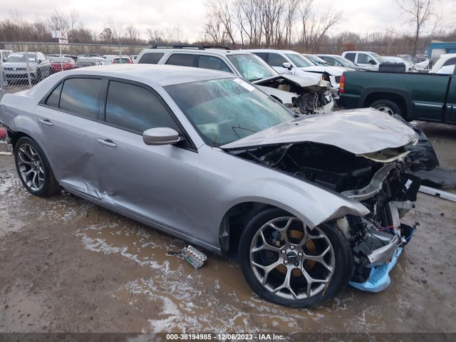 Chrysler 300 300s 2018 2C3CCABG1JH152620 Image 1
