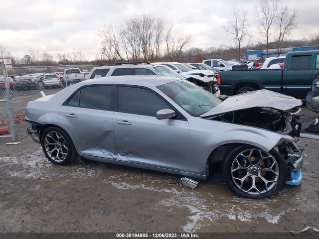 Chrysler 300 300s 2018 2C3CCABG1JH152620 Image 14