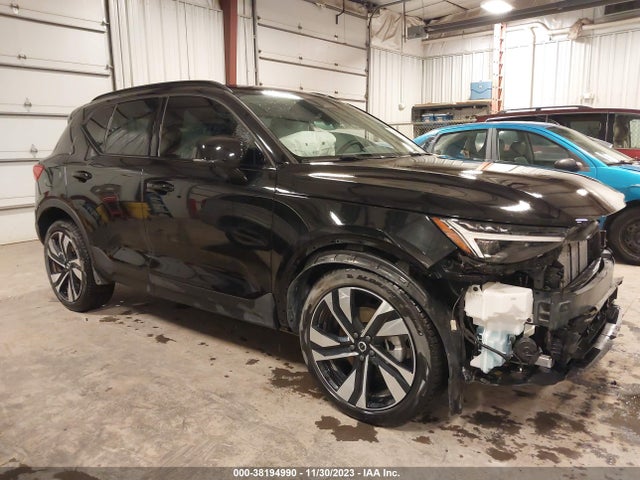 YV4L12UX0P2027000 Volvo Xc40 B5 Ultimate Dark Theme