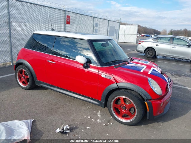 2005 MINI COOPER S WMWRE33565TL14661 Photo 0