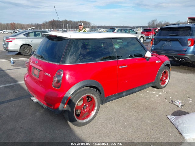 2005 MINI COOPER S WMWRE33565TL14661 Photo 3