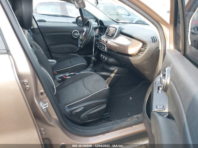 2017 FIAT 500X ZFBCFXAB2HP605101 Photo 4