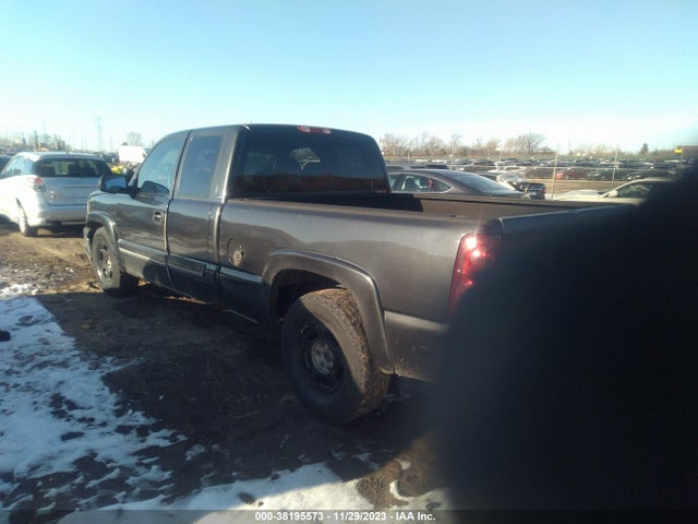 2003 CHEVROLET SILVERADO 1500 LS VIN: 2GCEC19T731315676