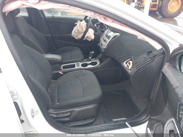 Chevrolet Cruze Ls Auto 2018 1G1BC5SM3J7118039 Image 5