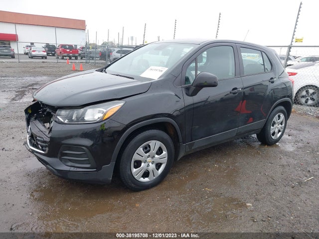 Chevrolet TRAX LS 2019 3GNCJKSB1KL117684 Image 2
