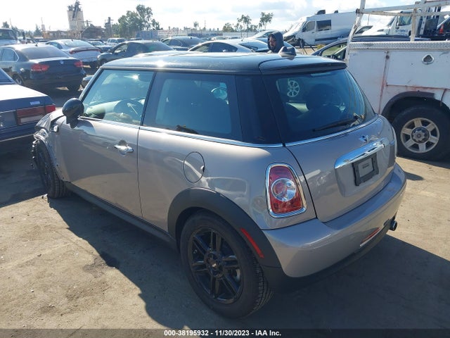2013 MINI HARDTOP WMWSU3C59DT678365 Photo 2