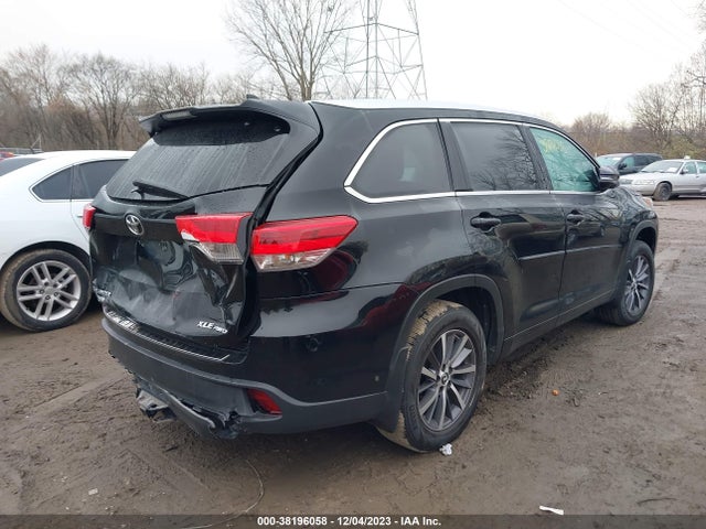 Toyota Highlander Xle 2018 5TDJZRFH1JS537616 Image 4