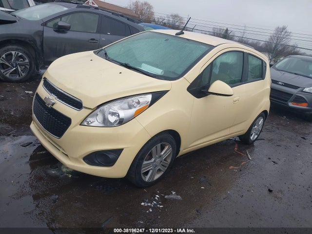 Chevrolet Spark 1lt Auto 2014 KL8CD6S97EC458133 Image 2