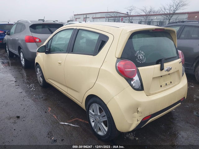 Chevrolet Spark 1lt Auto 2014 KL8CD6S97EC458133 Image 3