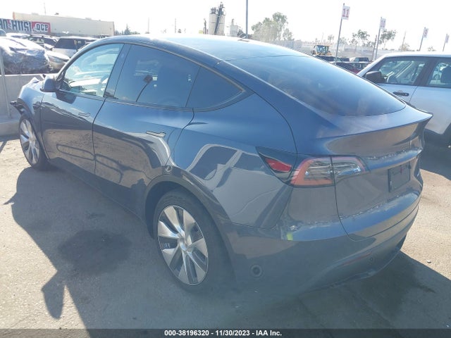 2023 TESLA MODEL Y 7SAYGDEE4PA126657 Photo 2