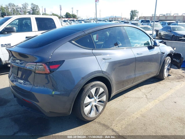 2023 TESLA MODEL Y 7SAYGDEE4PA126657 Photo 3
