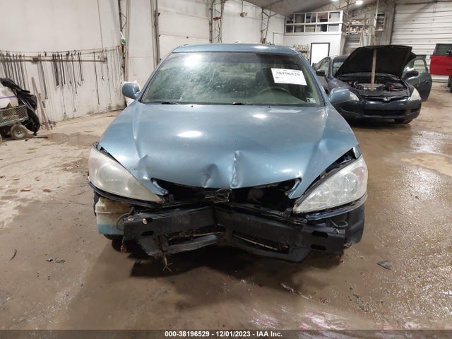 2004 TOYOTA CAMRY LE VIN: 4T1BE32K74U861938