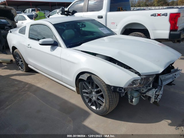 2014 FORD MUSTANG V6 PREMIUM VIN: 1ZVBP8AM4E5217336