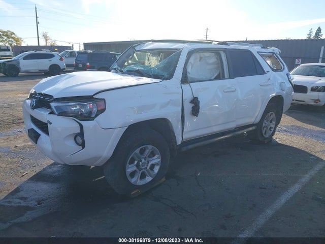 Toyota 4runner Sr5 Premium 2016 JTEBU5JR5G5352412 Image 2
