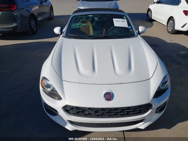 JC1NFAEK4H0107517 Fiat 124 Spider Lusso
