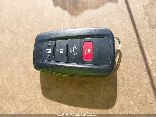 2022 TOYOTA RAV4 HYBRID XLE VIN: 4T3RWRFV8NU074055