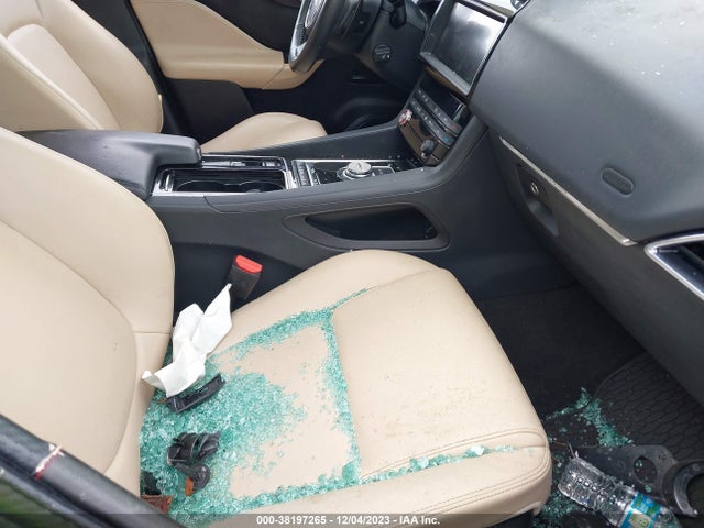 2020 JAGUAR F-PACE SADCJ2FX9LA661068 Photo 4