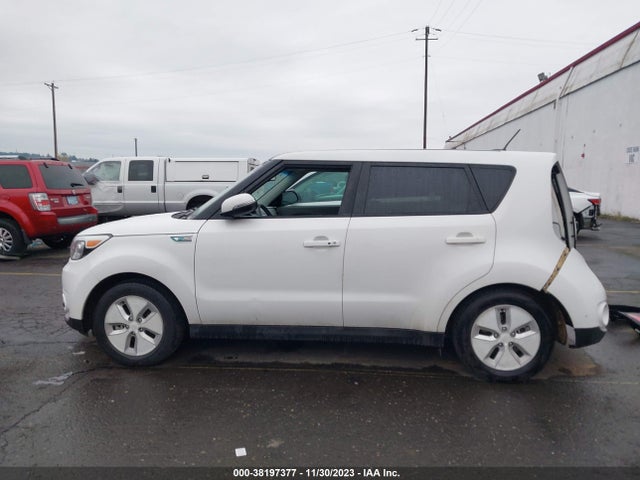 KIA Soul Ev + 2016 KNDJX3AE3G7017730 Image 15