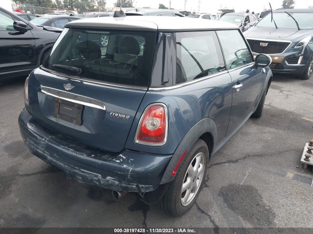 2010 MINI COOPER WMWMF3C51ATZ22346 Photo 3