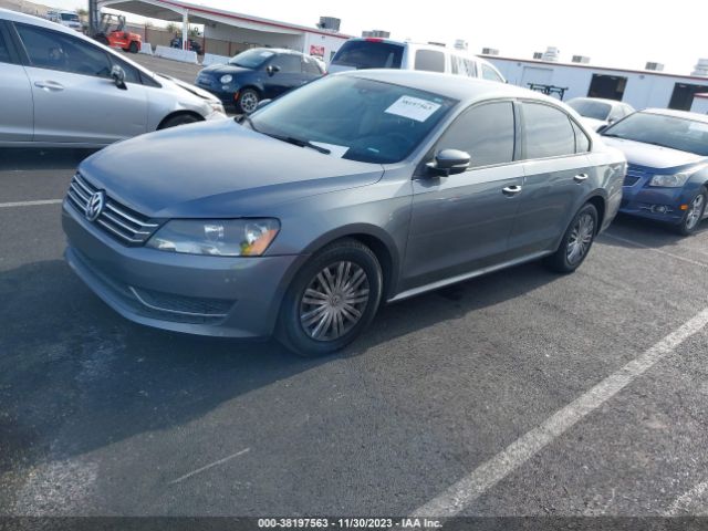 1VWAT7A33EC037009 Volkswagen Passat 1.8t S