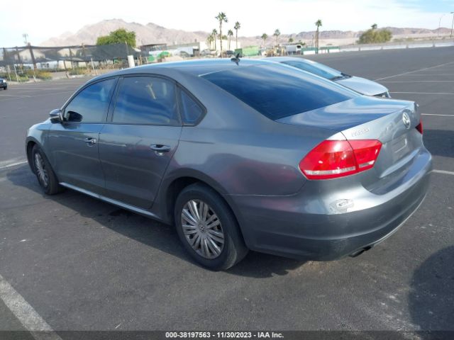 1VWAT7A33EC037009 Volkswagen Passat 1.8t S