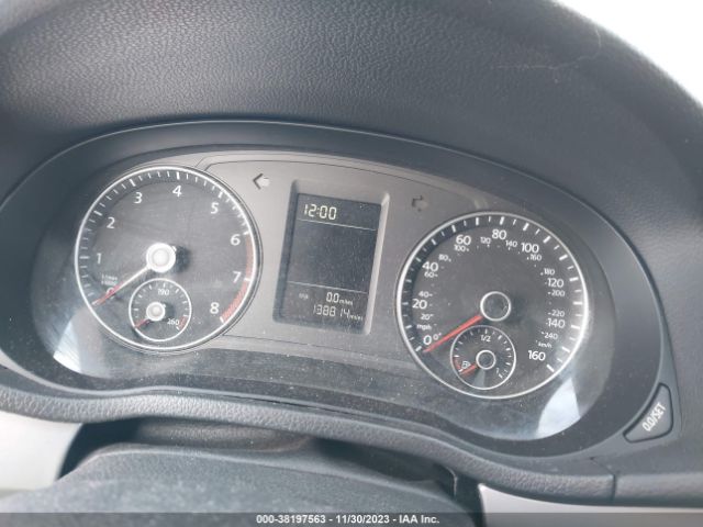 1VWAT7A33EC037009 Volkswagen Passat 1.8t S