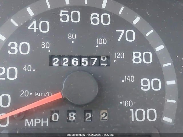 2000 FORD E-250 RECREATIONAL/COMMERCIAL VIN: 1FTNE24L6YHB08496