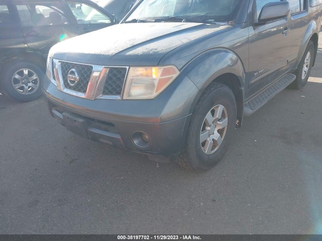 2005 NISSAN PATHFINDER SE OFF ROAD VIN: 5N1AR18U45C712746