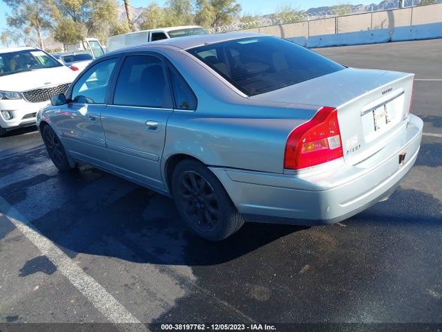 2005 VOLVO S80 2.5T VIN: YV1TS592251407208
