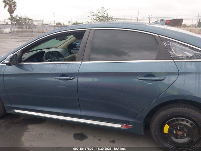 2015 HYUNDAI SONATA SPORT VIN: 5NPE34AF2FH255784