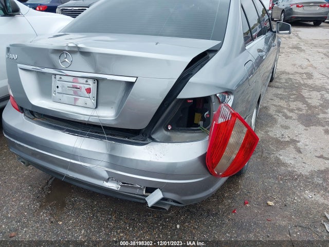 Продаж на аукціоні авто 2011 Mercedes-benz C 300 Sport/luxury, vin: WDDGF5EB5BA470662, номер лоту: 38198302