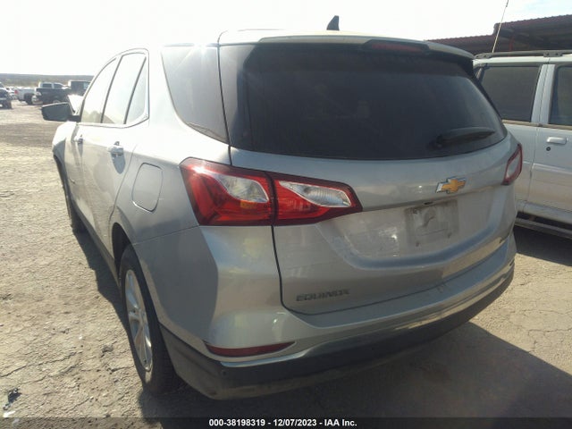 Chevrolet EQUINOX LT 2018 2GNAXSEV2J6311199 Image 3