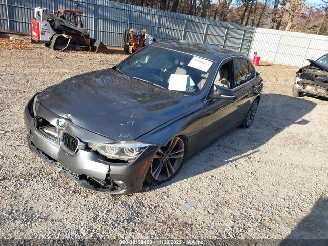 BMW 330i Xdrive 2018 WBA8D9C53JA615430 Image 2