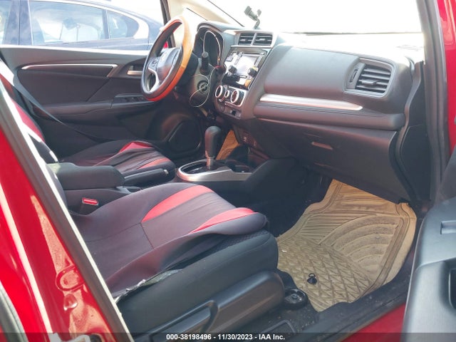 Honda FIT LX 2019 3HGGK5H40KM725905 Image 5
