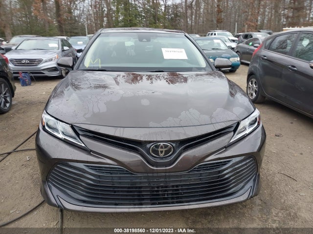 Toyota CAMRY LE 2018 JTNB11HK4J3035671 Image 12