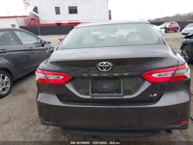 Toyota CAMRY LE 2018 JTNB11HK4J3035671 Image 16