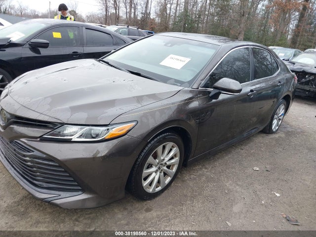 Toyota CAMRY LE 2018 JTNB11HK4J3035671 Image 2
