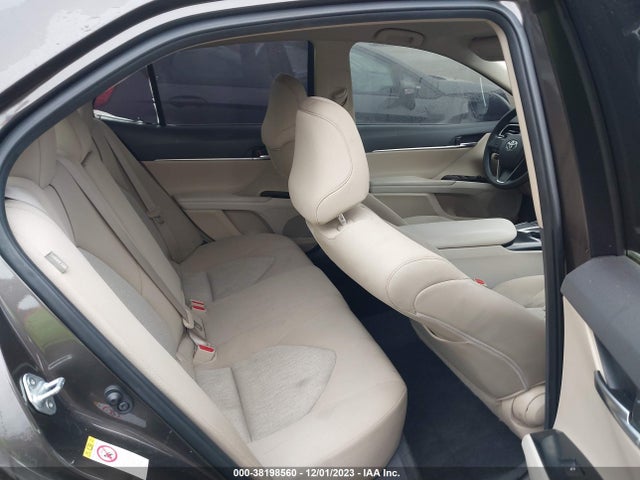 Toyota CAMRY LE 2018 JTNB11HK4J3035671 Image 8