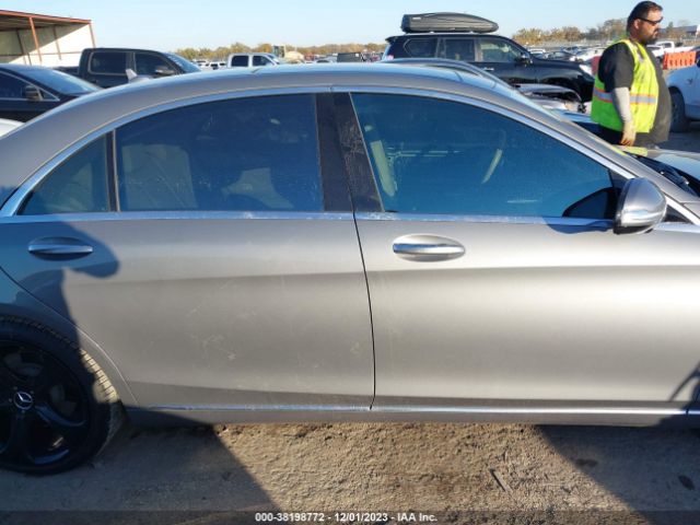 WDDUG8CB4FA131756 Mercedes-Benz S 550
