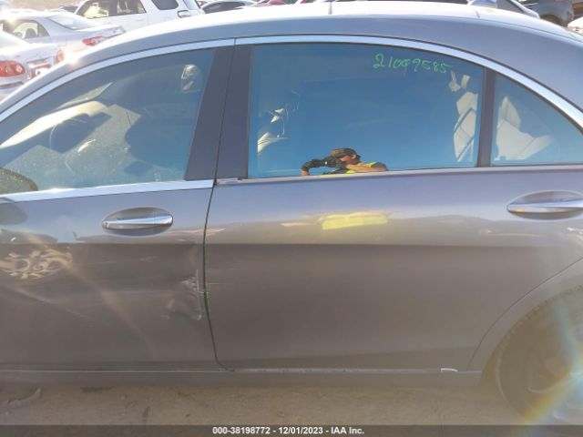 WDDUG8CB4FA131756 Mercedes-Benz S 550
