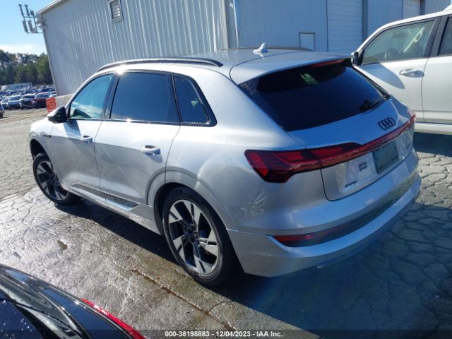 WA1AAAGE7NB047377 Audi E-tron Premium Quattro