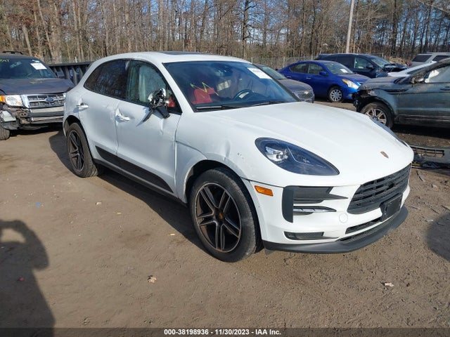 2019 PORSCHE MACAN WP1AA2A54KLB04160 Photo 0